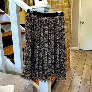 Elastic waistband cheetah skirt